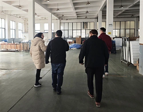 Kanadski izvajalec obišče MIGO GLASS za integrirane rešitve za gradbeno stekl...