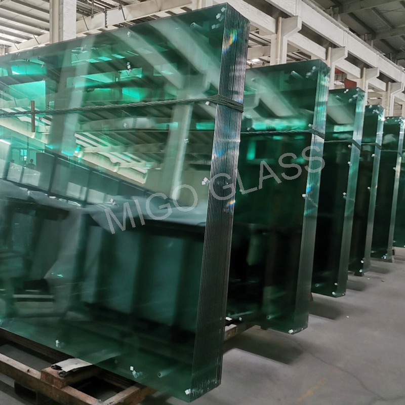 padel court glass panels
